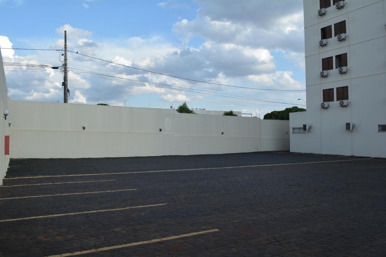Sara Palace Hotel Uberlândia エクステリア 写真
